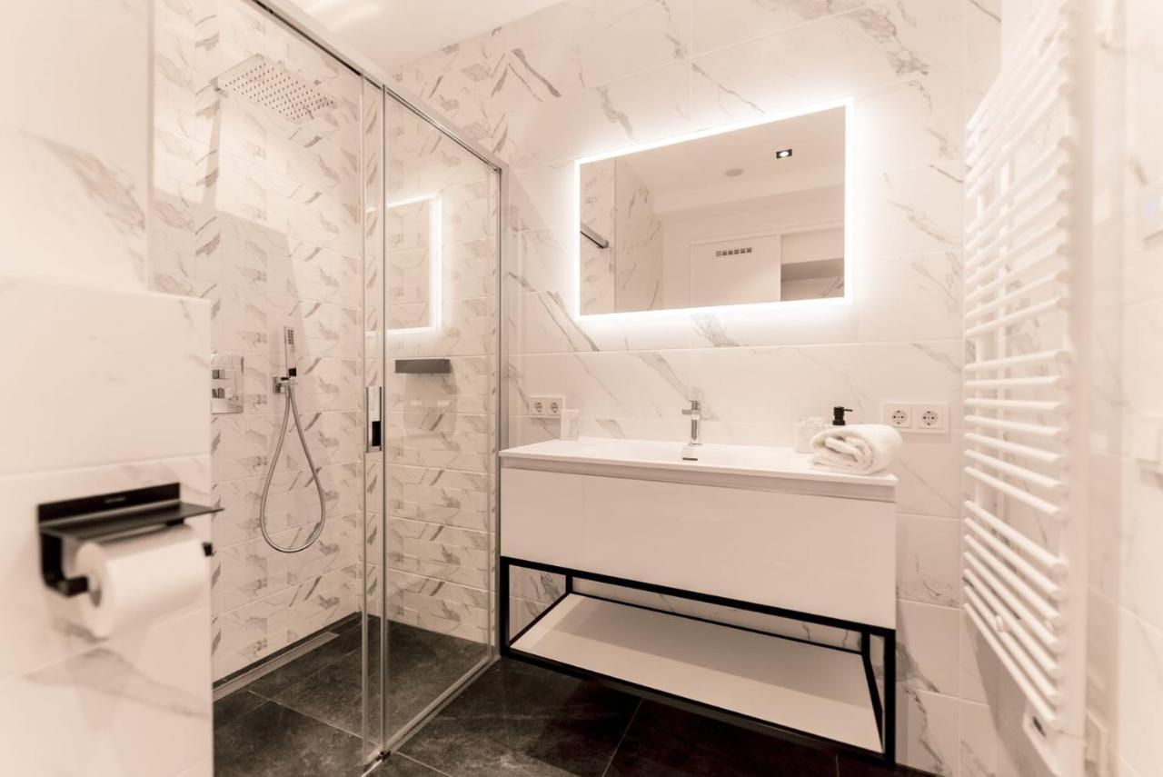 Luxury 1 Bedroom Apt W Spa, Fitness & Swimming Pool - Zenith Towers Apartment Luxemburg